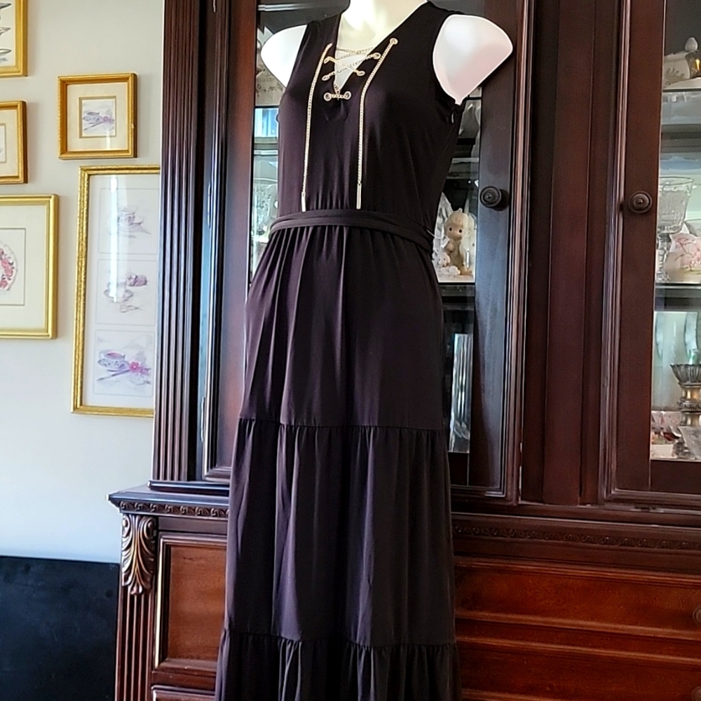 Michael kors black sleeveless midi gold chain accent at neck belted side zip